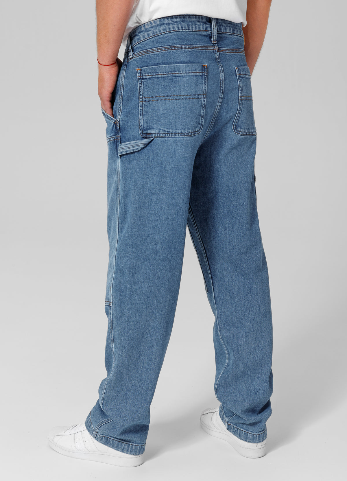 CARPENTER Classic Wash Jeans