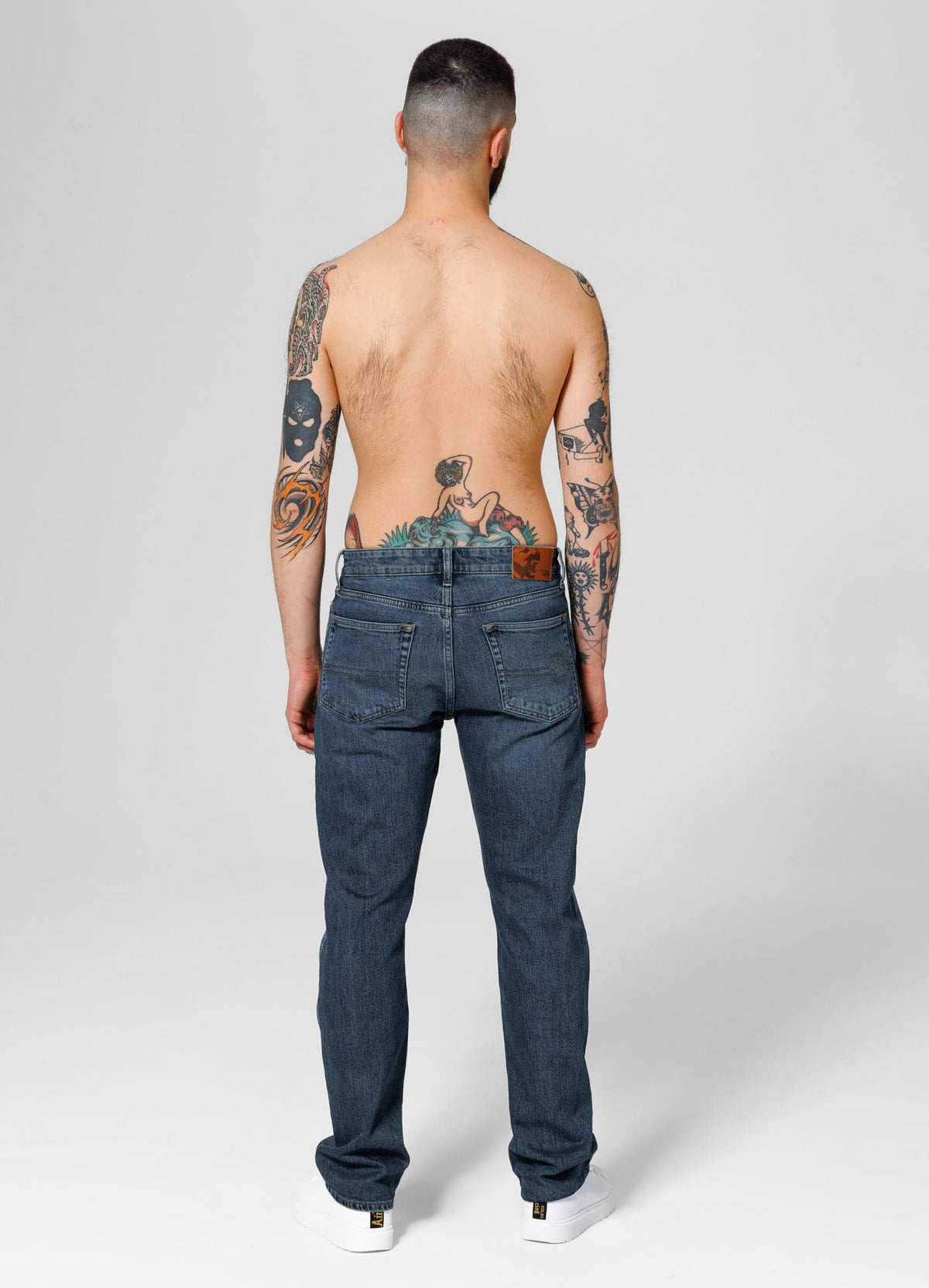 HIGHLANDER Long Medium Wash Jeans