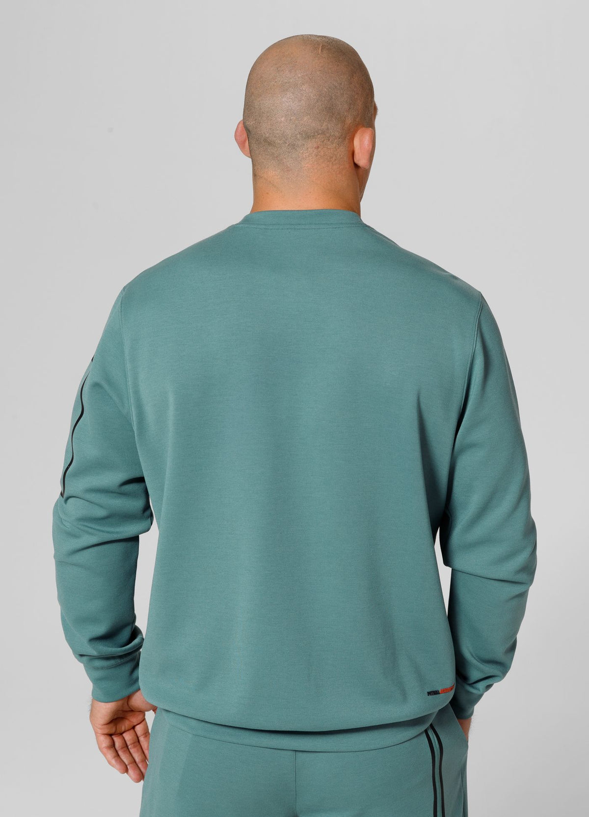 Men&#39;s Sweatshirt Explorer