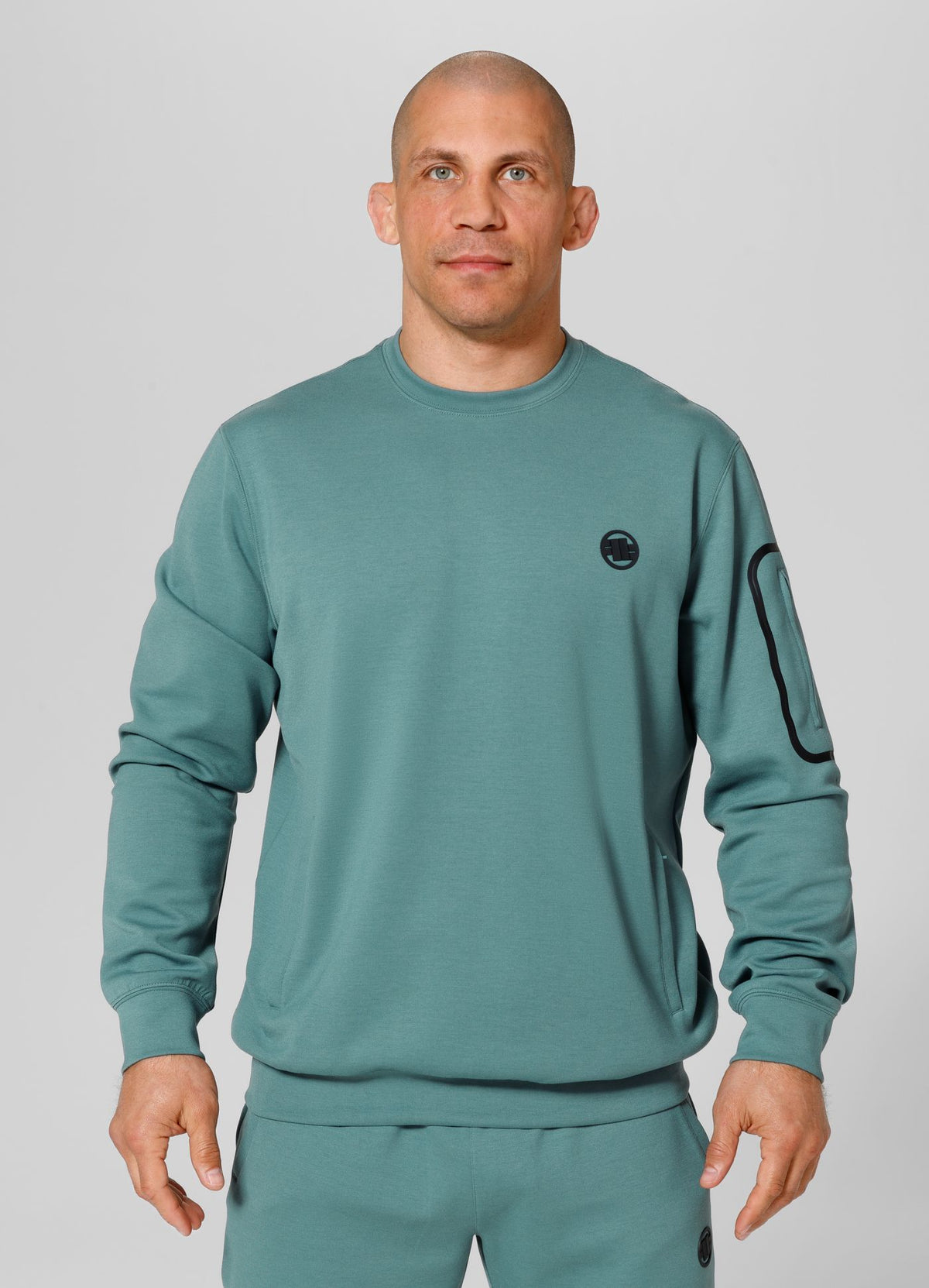 Men&#39;s Sweatshirt Explorer