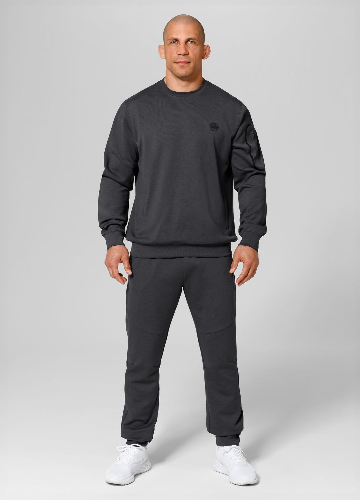 Men&#39;s Sweatshirt Explorer