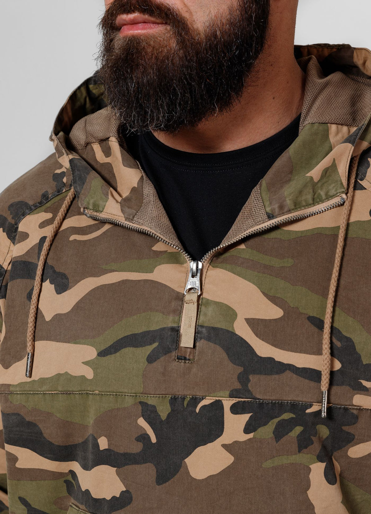 Bassmore Kangaroo hooded jacket