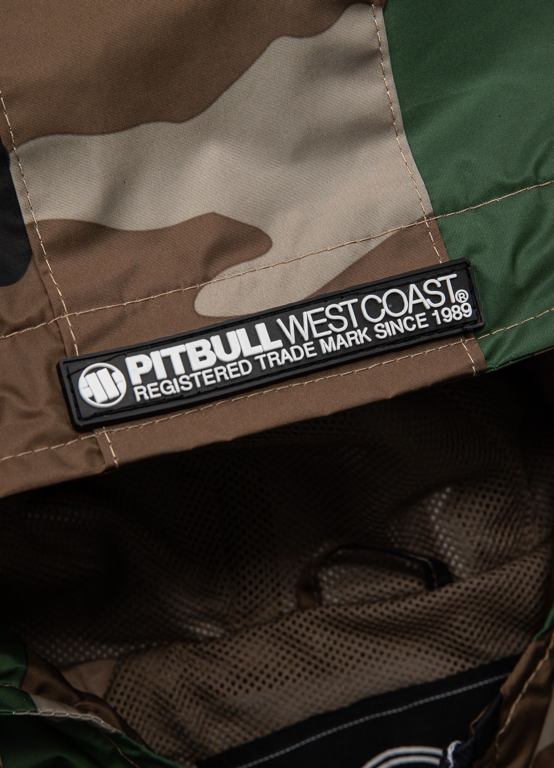 Transitional hooded jacket Athletic Sleeve