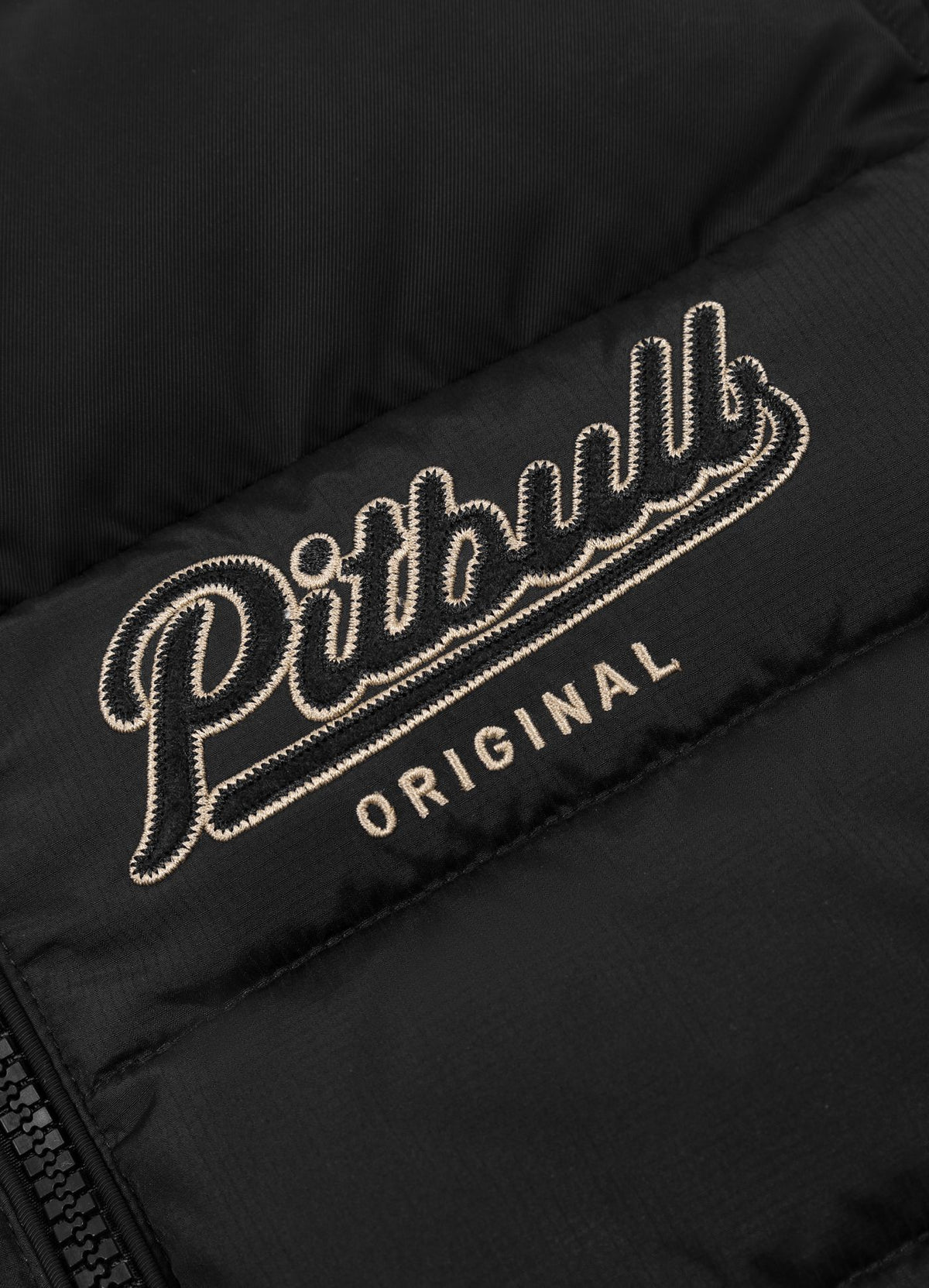 Quilted winter jacket with hood HIDDEN