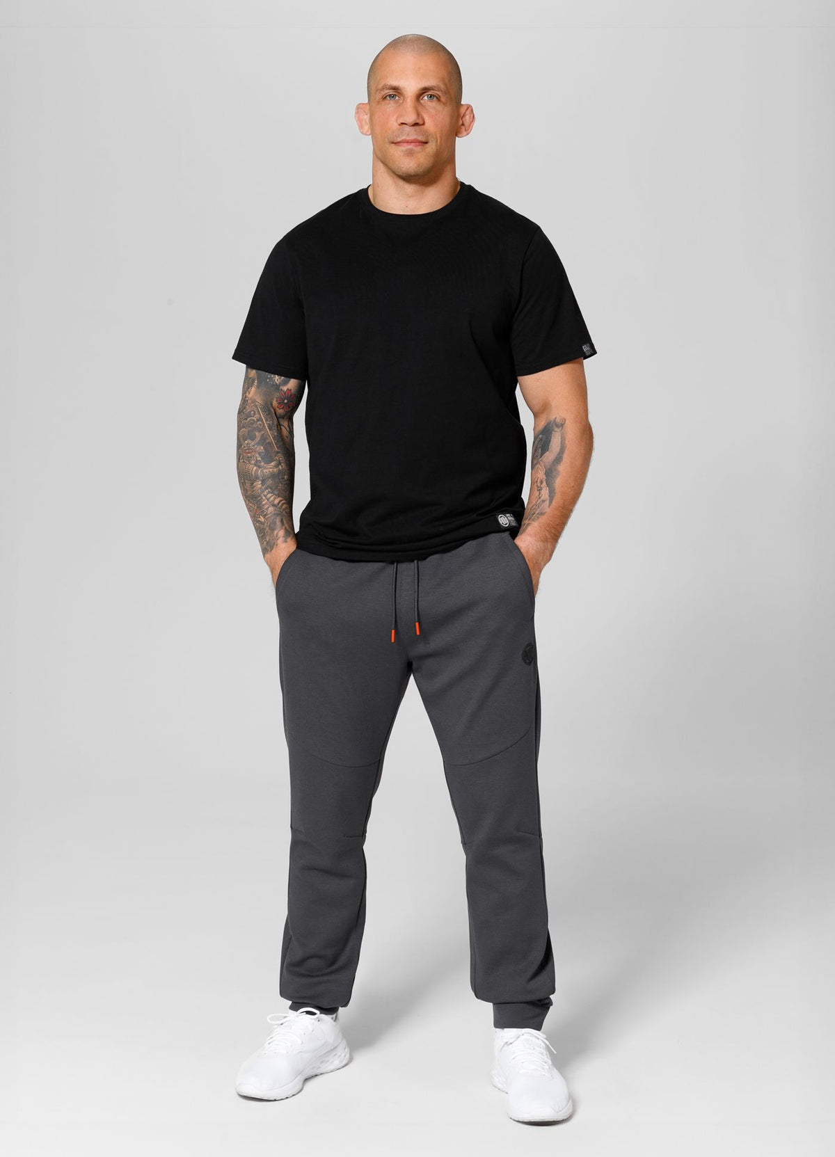 Men&#39;s Sweatpants Explorer