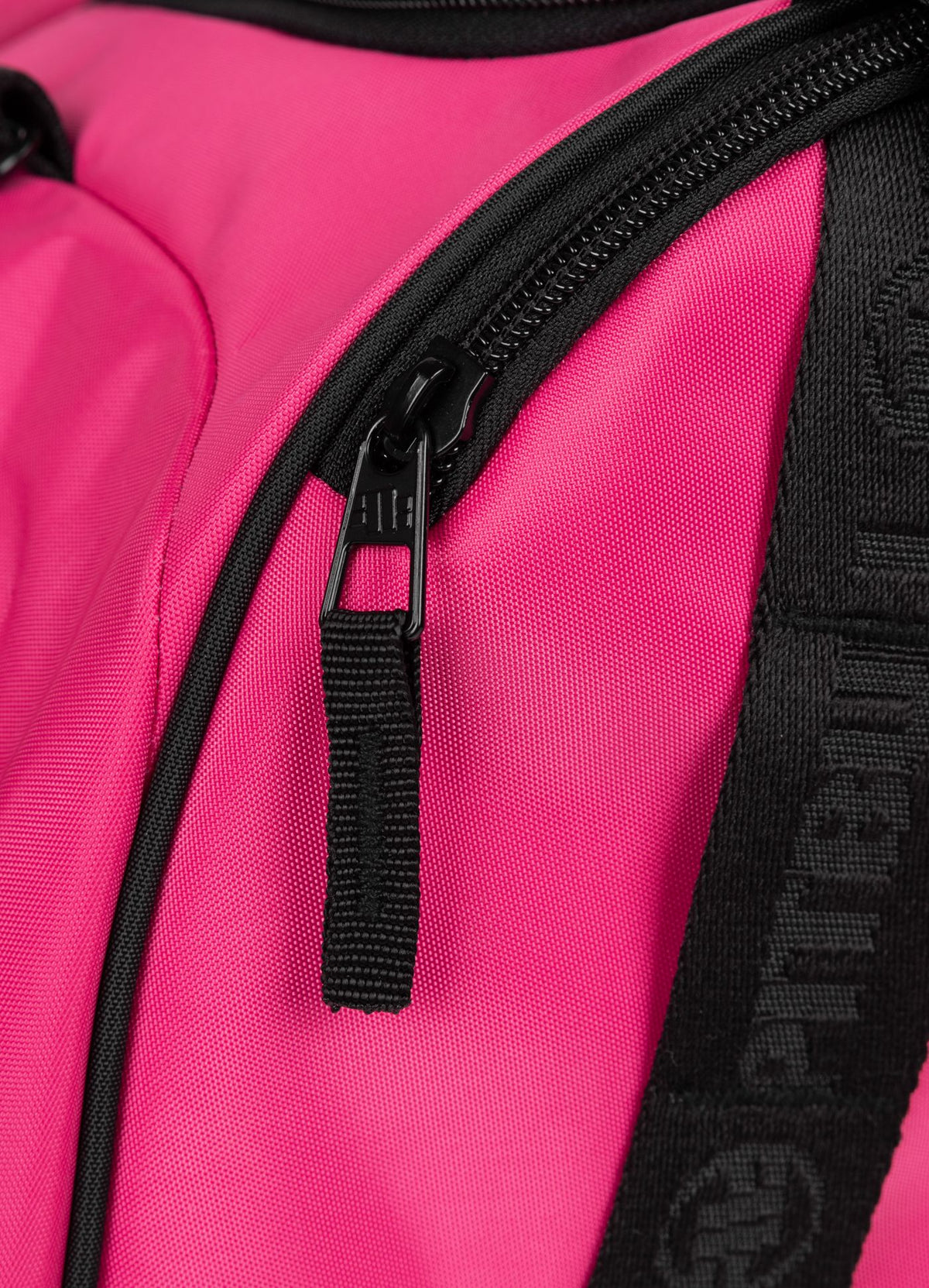 Training bag AVENIDA - Raspberry