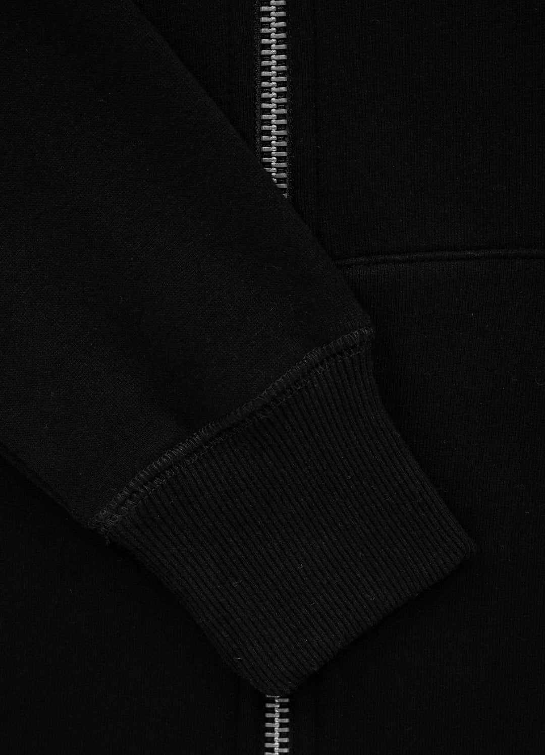 HILLTOP 22 Black Hooded Zip.